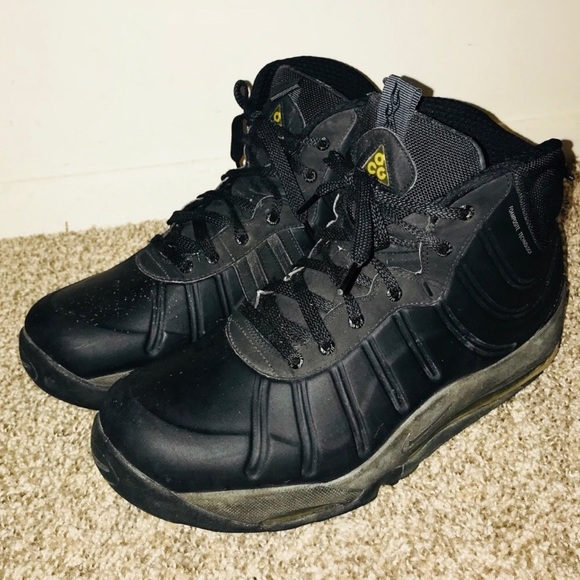 nike foam boots
